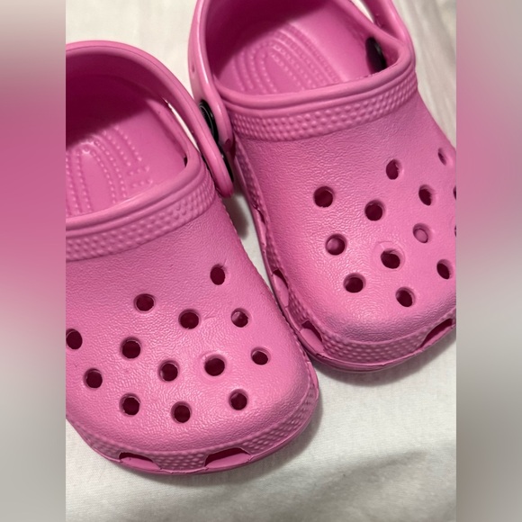 Pink 2/3 Infant Crocs - Picture 4 of 4